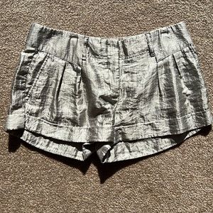 Express women’s Shiny Silver Dressy Shorts size 6
